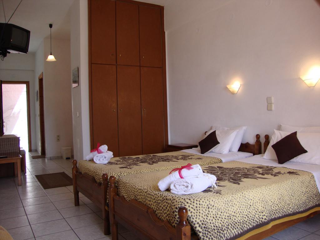 Ipsia Apartments Palaiokastritsa Quarto foto